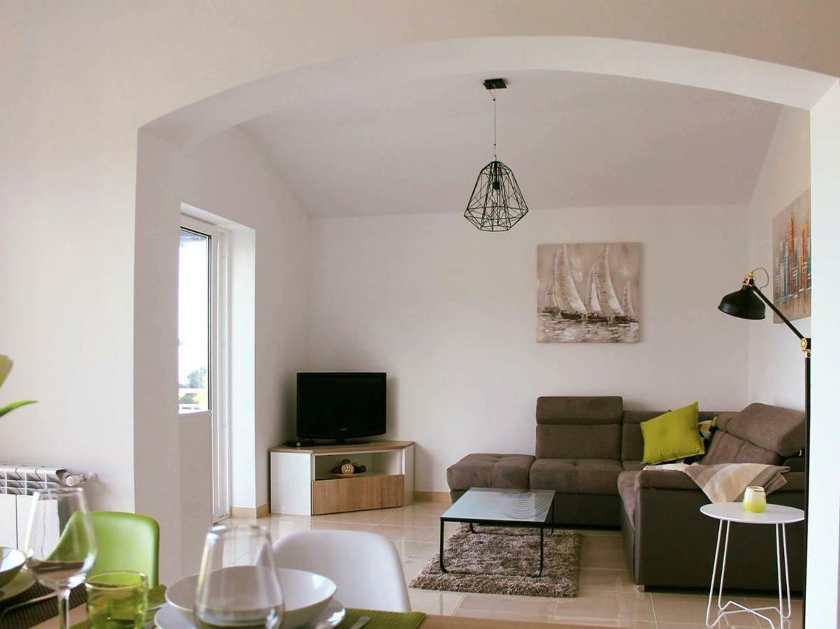 Apartman Ruza 2 Opric Zewnętrze zdjęcie